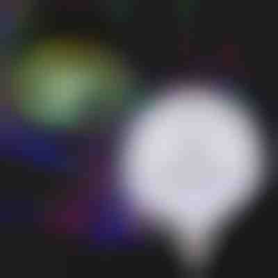 Kolorowa Automatycznie Obracająca się Żarówka LED | GLOWELLA